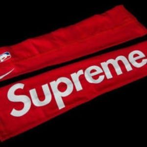 Supreme shooting sleeves